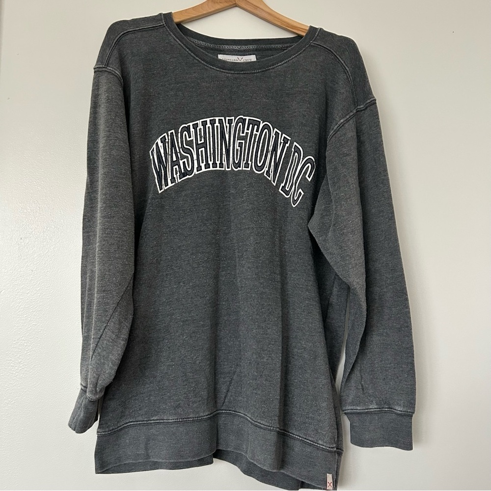 Vineyard Crew Washington DC crew neck L